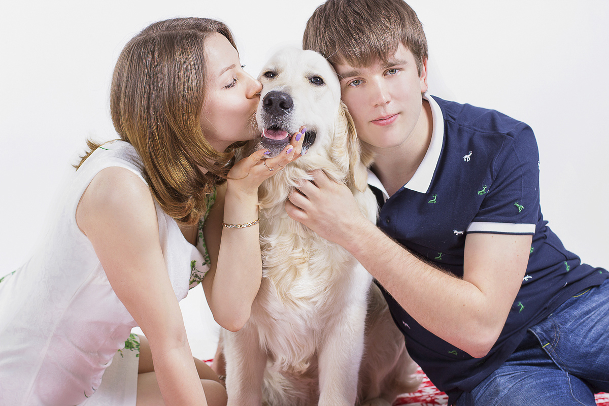 Sasha, Olya i Yanti - a happy family
